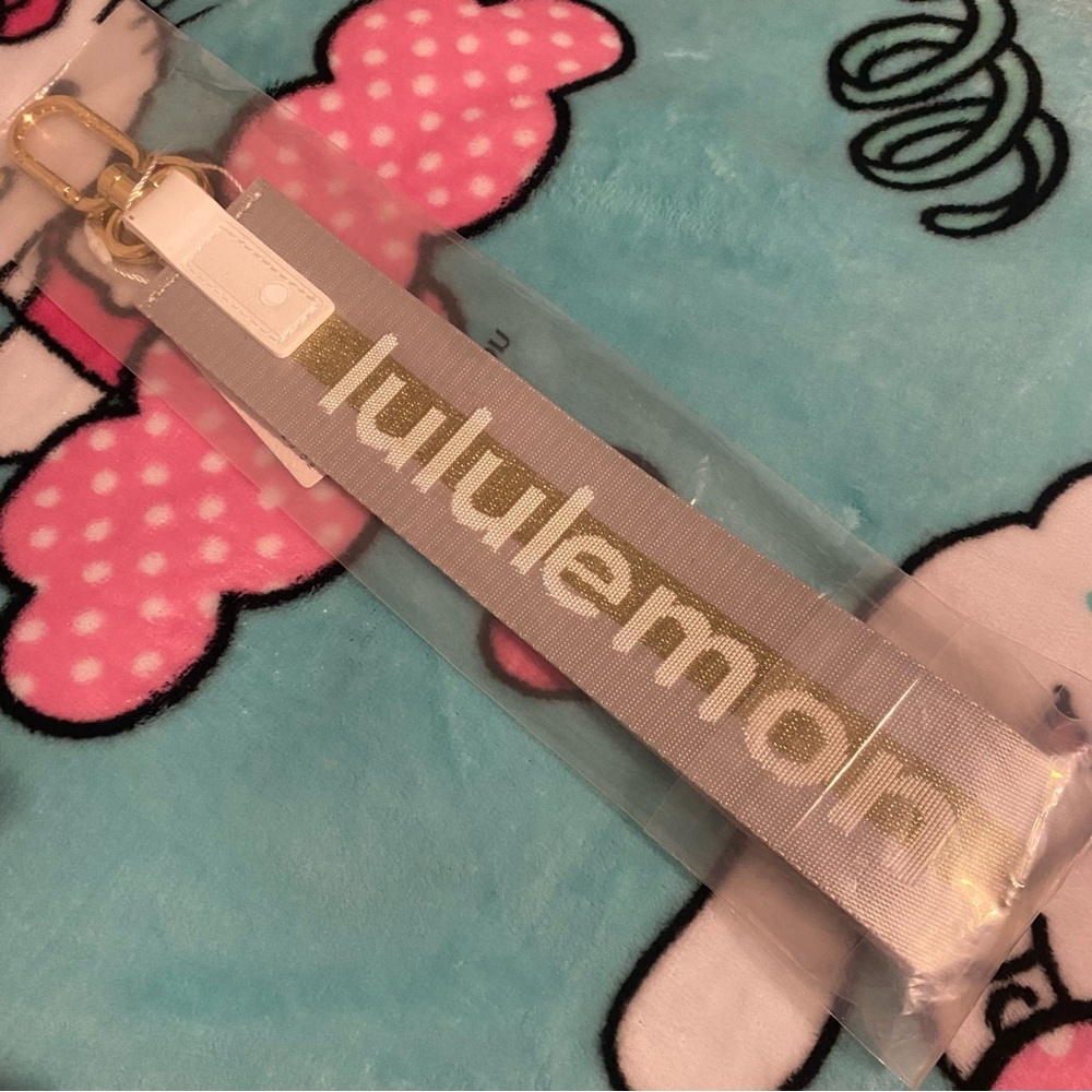 lululemon athletica Silver and White Key Holder